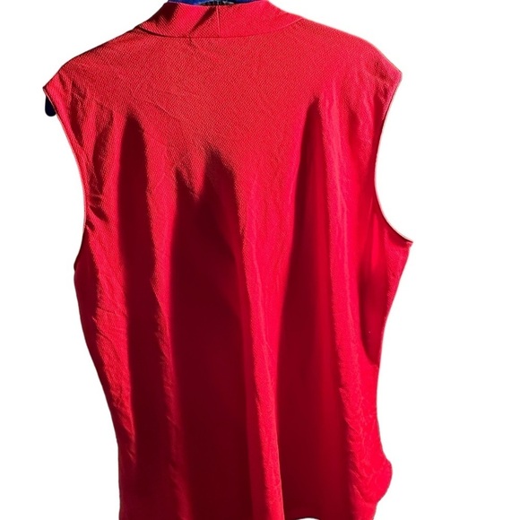 Ellen Tracy Red Cowl Neck Sleeveless Blouse with neck tie.  Plus size 2X - Picture 3 of 5